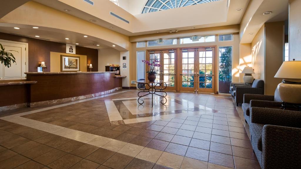 Best Western Plus Palm Desert Resort Main image 2